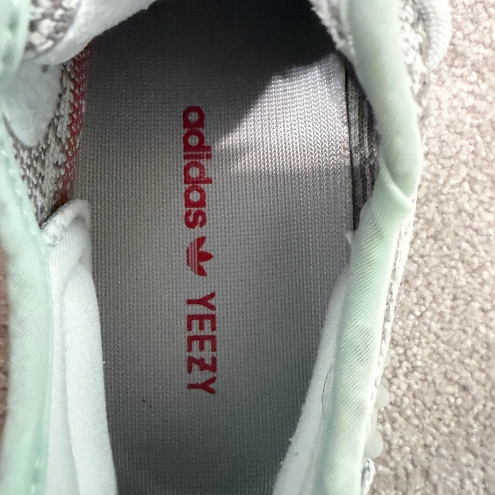 Adidas Yeezy Boost 350 V2 “Blue Tint” Size 9.5 Worn Once - Picture 5 of 9